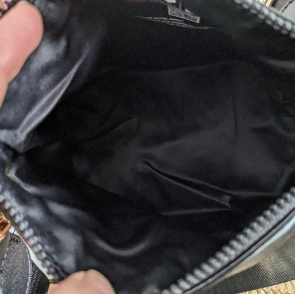 Yves Saint Laurent - Picture 13 of 13